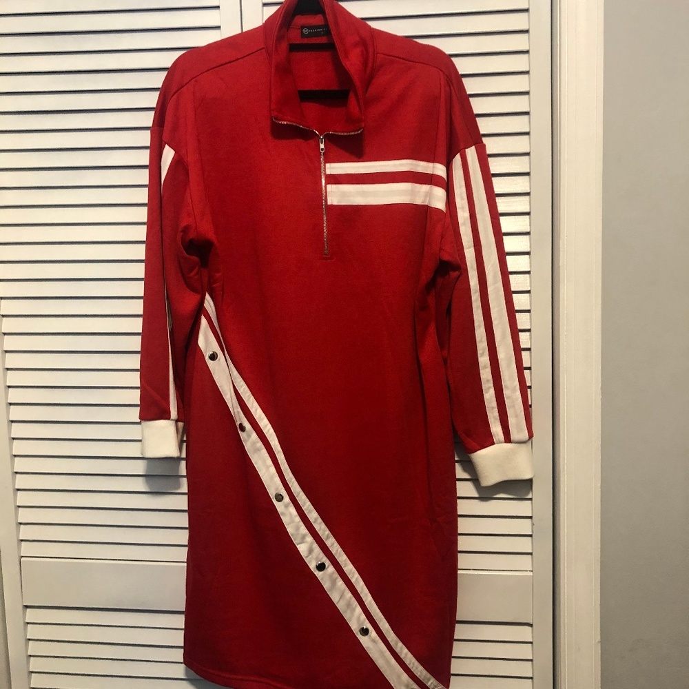 Red Fashion to Figure Sweater Dress Size 1